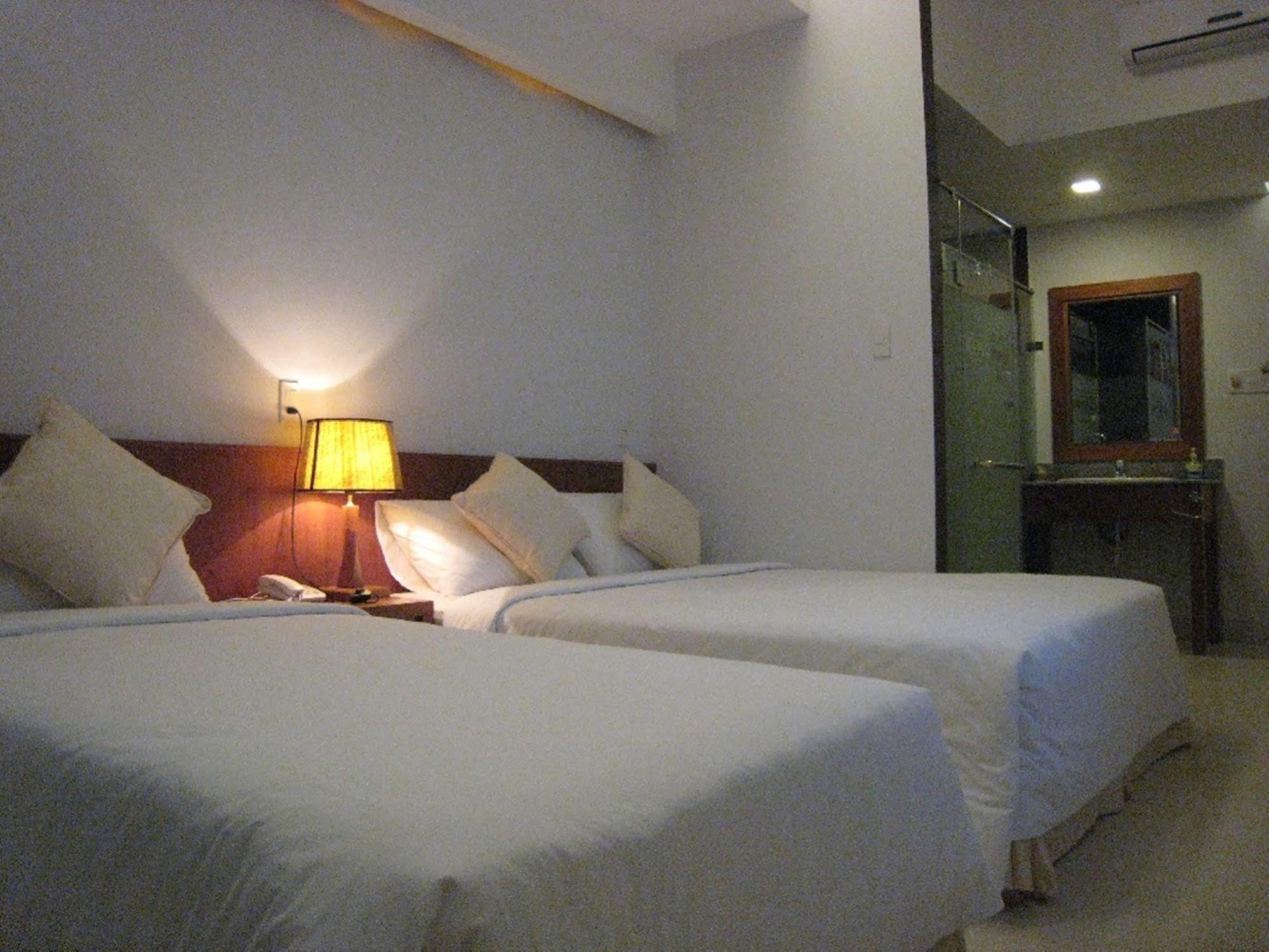 Da Nang Nemo Hotel Exterior foto